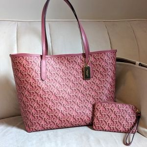 *Near New* Coach City Tote BUNDLE.